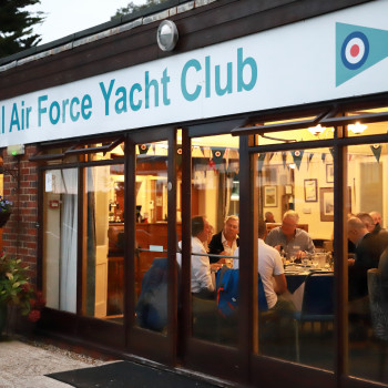 Raf Club